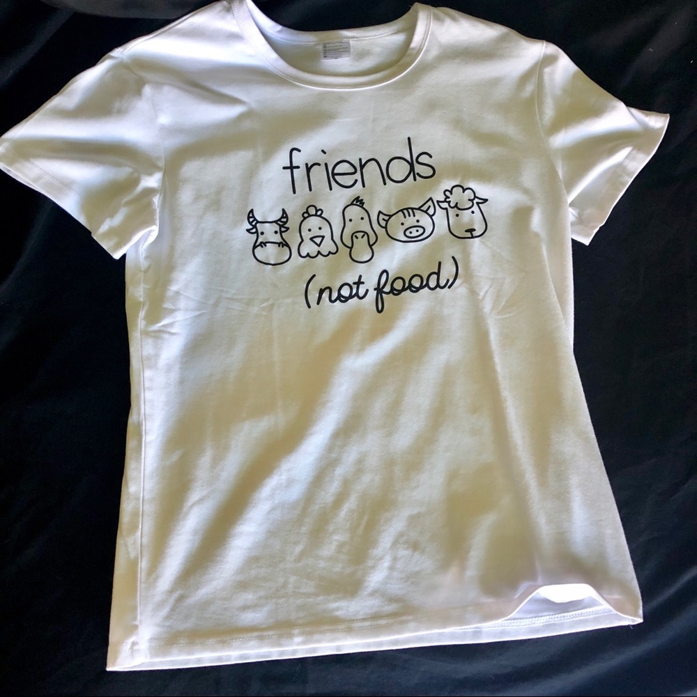 NWOT Friends not food t-shirt